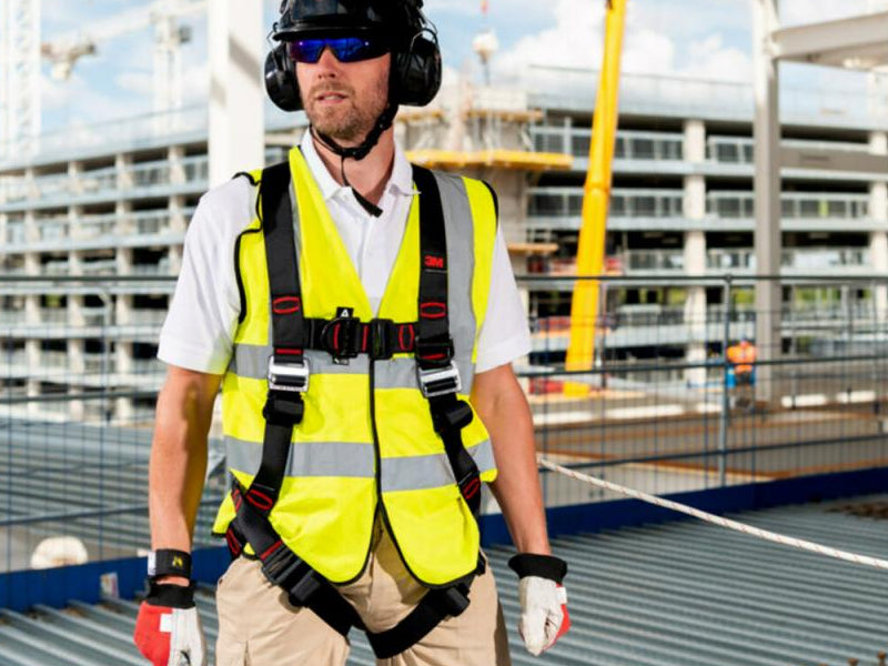 3M Kit Antichute Premium Protecta avec Harnais 1 Point, Enrouleur et Sac à Dos